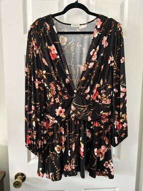 Kiyonna Floral Print V-Neck Top